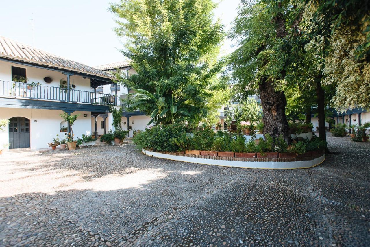 Aitana'S Retreat With Charming Garden Apartman Sevilla Kültér fotó