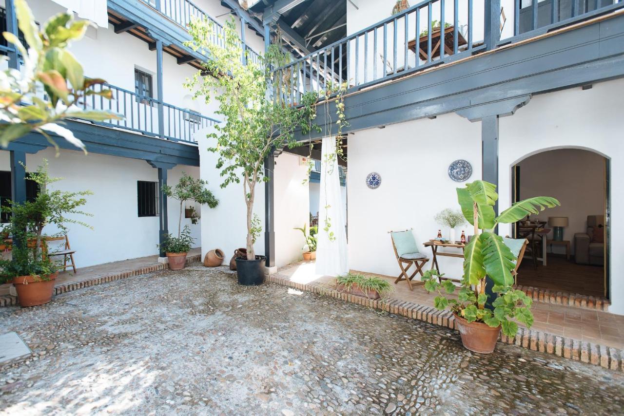 Aitana'S Retreat With Charming Garden Apartman Sevilla Kültér fotó
